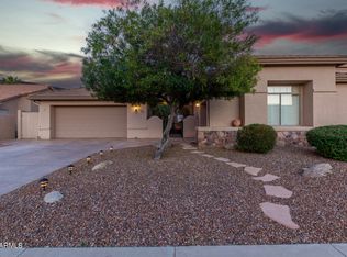 5823 S Amberwood Dr, Chandler, AZ 85248