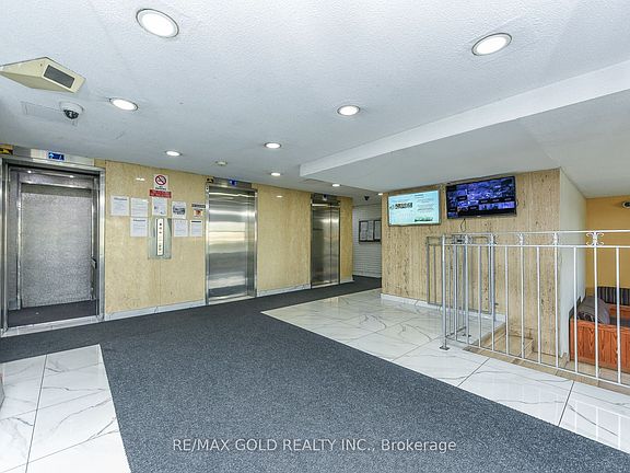4th image of 2645 Kipling Ave Unit 812