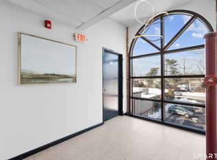 937 Post Rd #2A, Fairfield, CT 06824