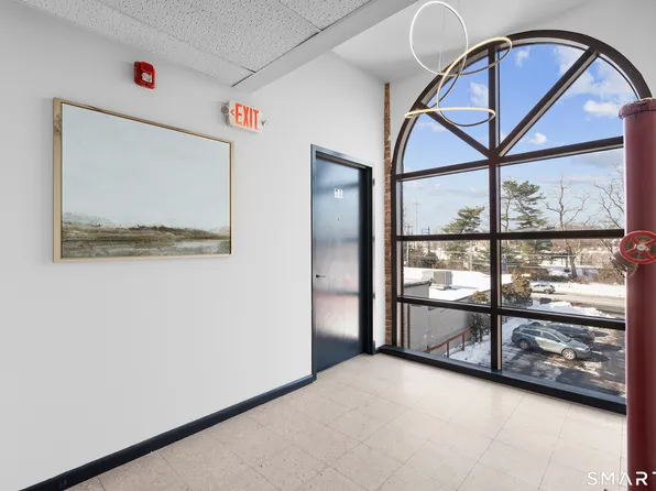 937 Post Rd #2A, Fairfield, CT 06824