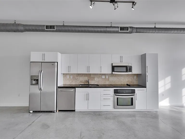 2235 E 6th St #406 — Photo 5