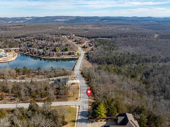 3rd image of #4 Fox Hollow Road
