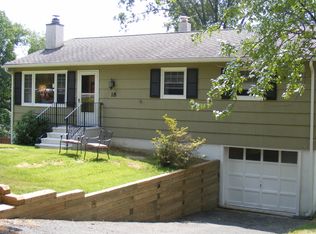 18 Mountain Heights Dr, Sparta, NJ 07871