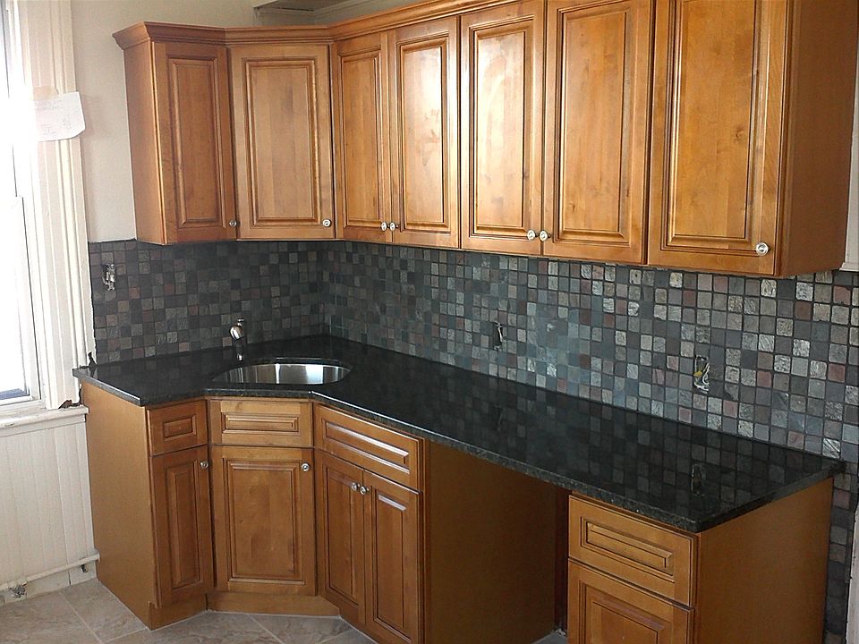 2nd image of 41 Woodward Ave #1FIRST