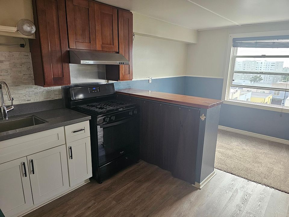 2nd image of 115 Byxbee St