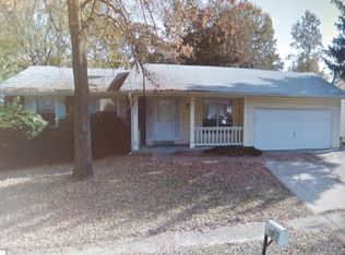 2924 Oriental Dr, Florissant, MO 63031