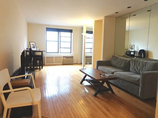 Rented by Citi Habitats | media 7