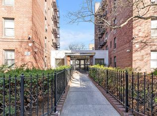 141-05 Pershing Cres APT 511, Queens, NY