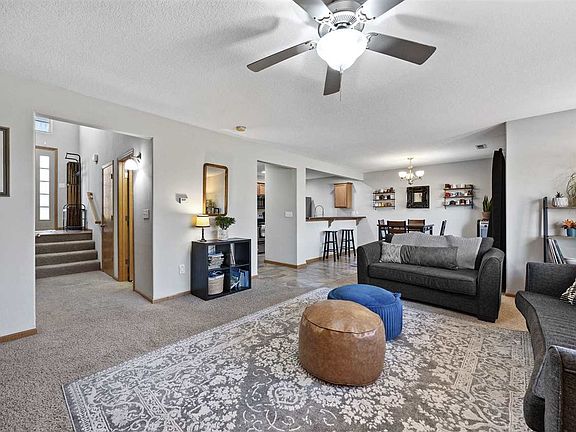 5th image of 1249 Nicholas Ln