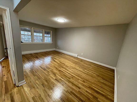 3rd image of 1032 E 59th St Floor 3