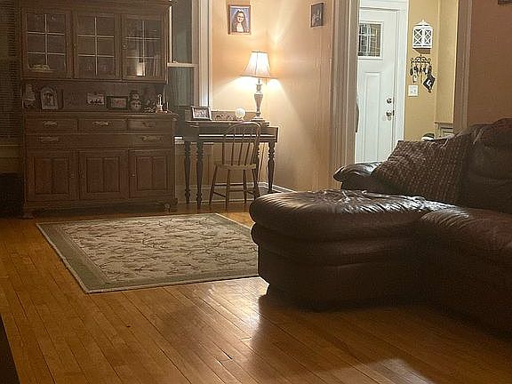4th image of 512 Proctor Ave