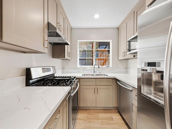 5th image of 233 Mira Mar Ave APT 7