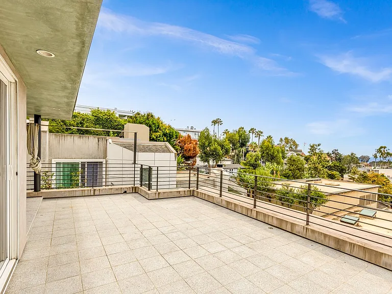 384 Loma Ter — Photo 34