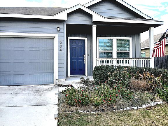 2nd image of 504 Gabriels Bluff Dr