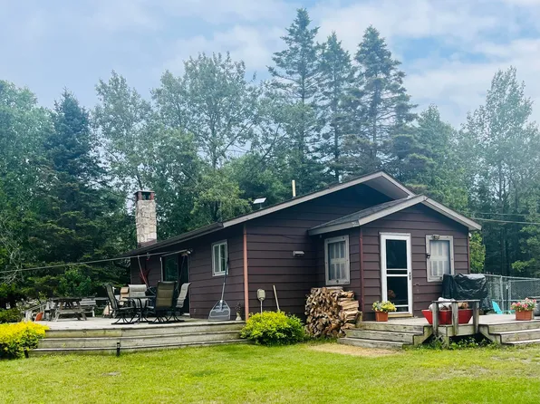 26565 E Channel Rd, Drummond Island, MI 49726