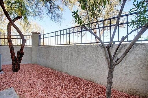 5th image of 2027 E University Dr