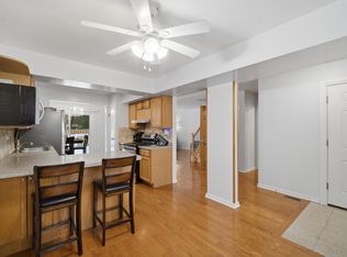 411 Hickory Dr #411, Wheeling, IL 60090