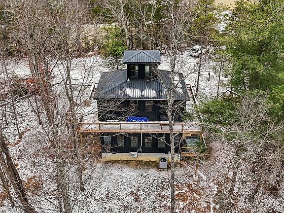 2nd image of 52 W Spencer Rd