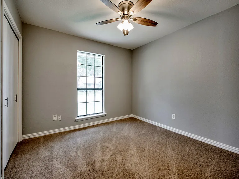 2236 Big Bend Dr — Photo 10