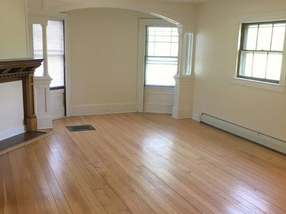 2nd image of 308 Main St Unit 3