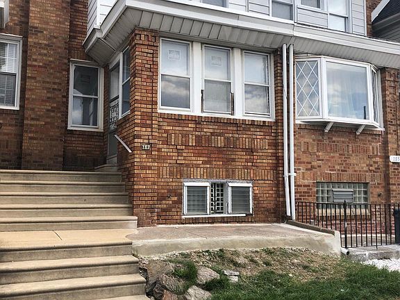 2nd image of 187 W Godfrey Ave
