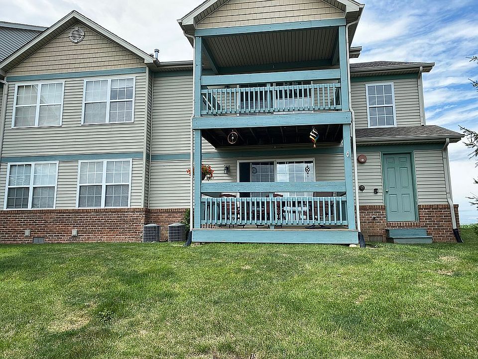 Outside deck, ground floor