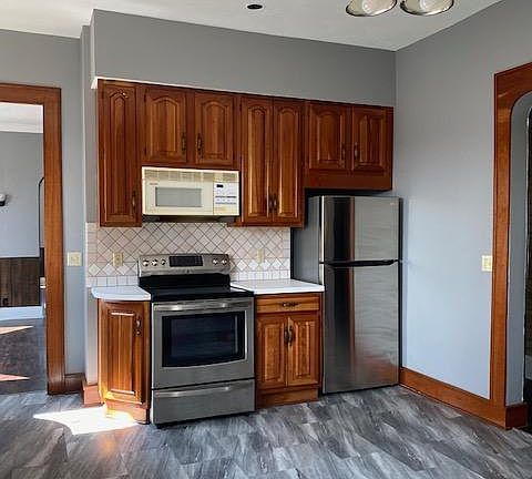2nd image of 504 N McBride St APT 2