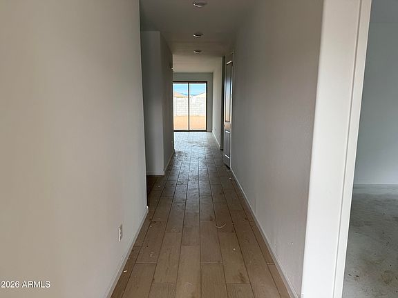3rd image of 18248 W CAMINO DE ORO --