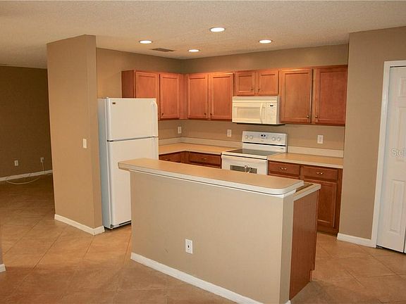 4th image of 4340 Silver Falls Dr