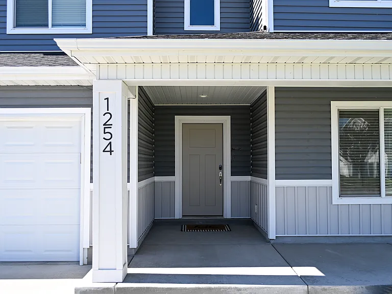 1254 W 290 South Amber Flds — Photo 3