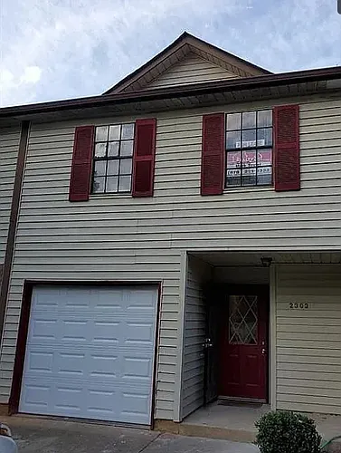 2303 Pine Tree Trl Photo 1