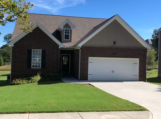 369 Green Meadows Ln, Lenoir City, TN 37771
