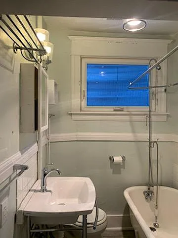 1522 Taylor Ave N #C — Photo 15