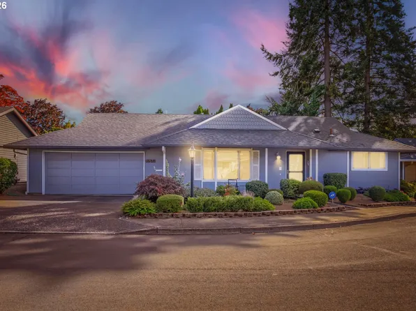 10570 SW Century Oak Dr, Tigard, OR 97224