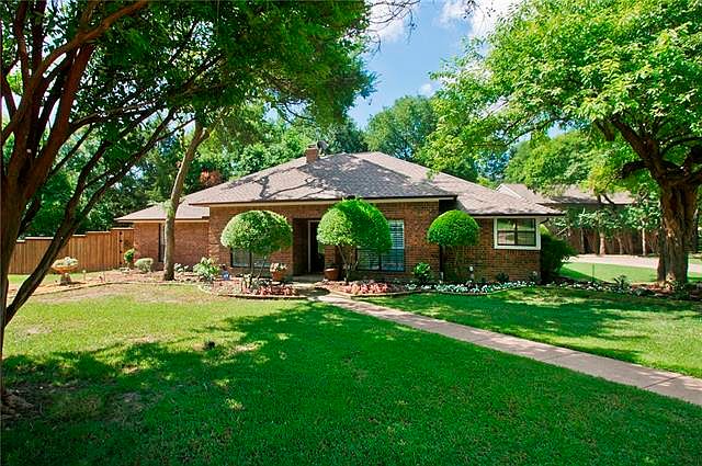 1st image of 304 Covey Ln