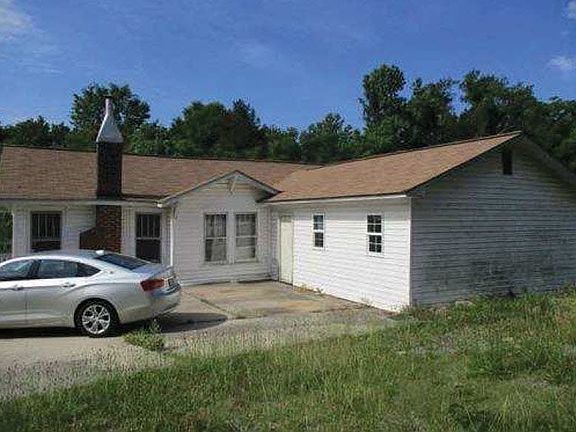2nd image of 3231 Hunters Glen Dr