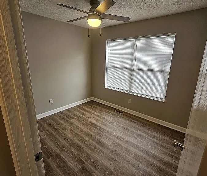 3352 Meadow Gold Dr — Photo 34