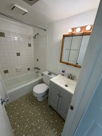 744 Michigan Ave E #4 — Photo 10