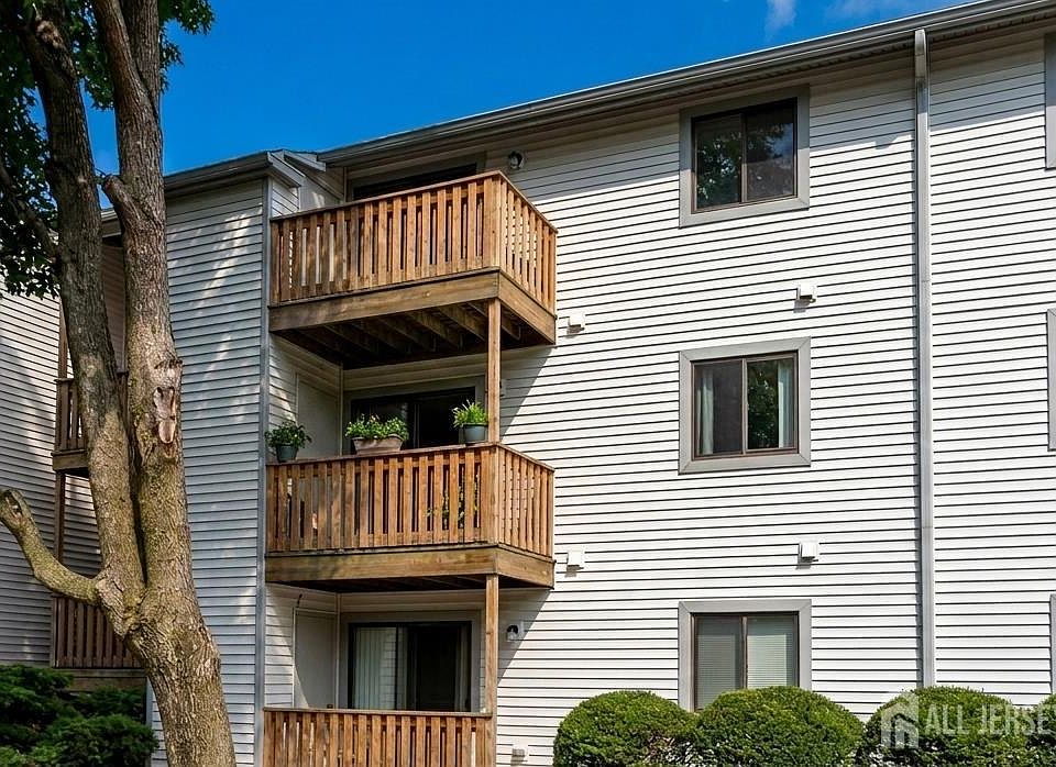 1st image of 1508 Ravens Crest Dr