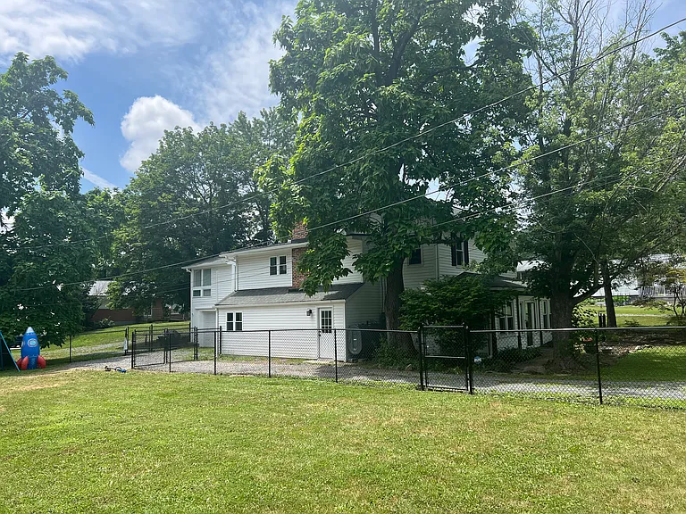 130 Old Furnace Rd — Photo 25
