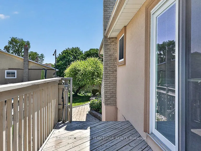 1444 Paddington Ct — Photo 43