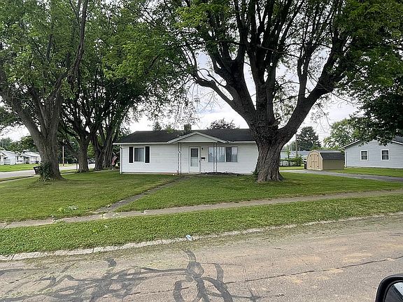 4th image of 76 Poe Ln