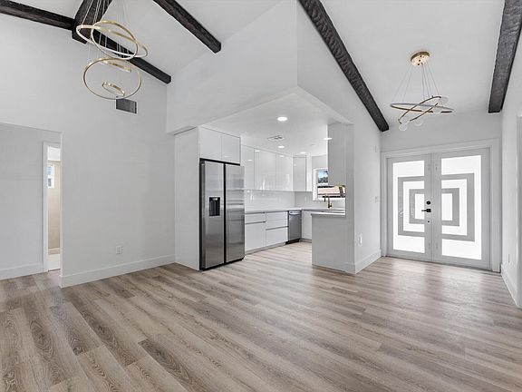 5th image of 1699 Braeburn Place