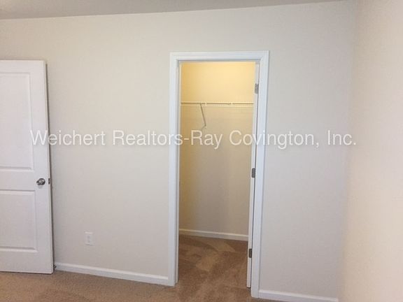 5th image of 111 Holstein Ln