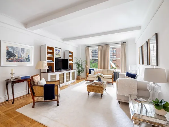 51 East 90th Street image 1 of 7