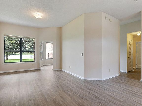 5th image of 12652 Creek Springs Dr