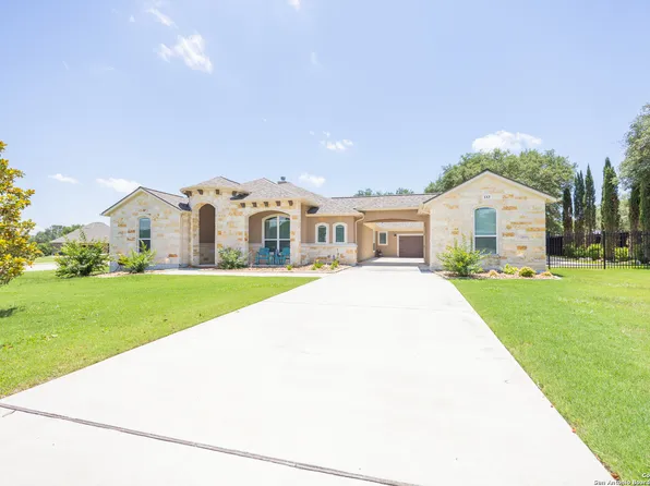 113 Sunrise Hill, Castroville, TX 78009