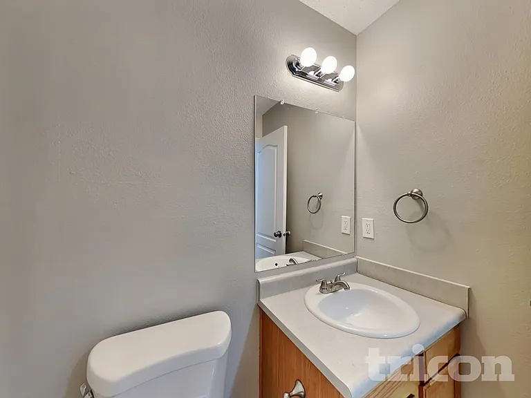 1840 Blackmore Dr — Photo 13