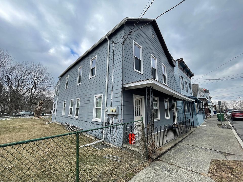 2nd image of 28 Division St #3