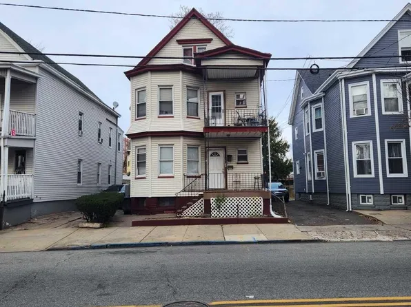 301 10th Ave, Paterson, NJ 07524